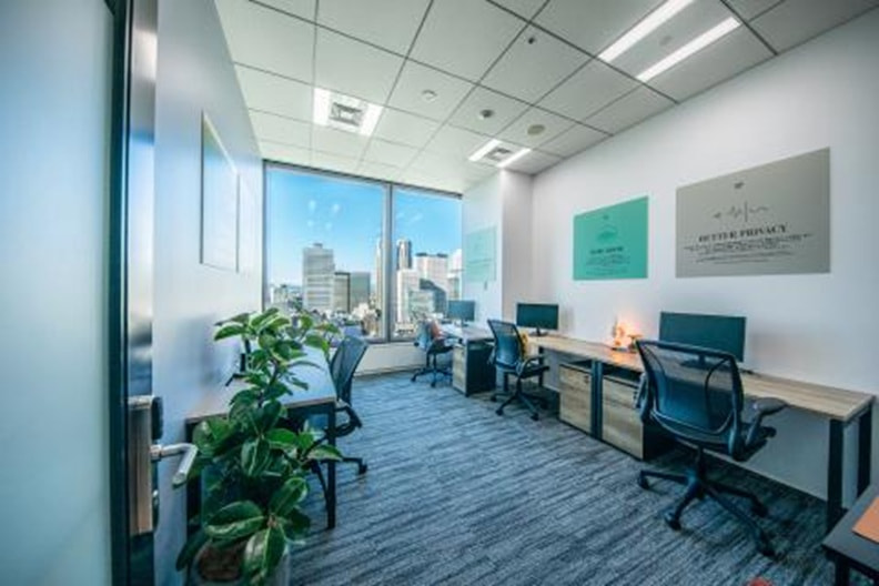 新宿のレンタルオフィス「JustCo新宿ミライナタワー」