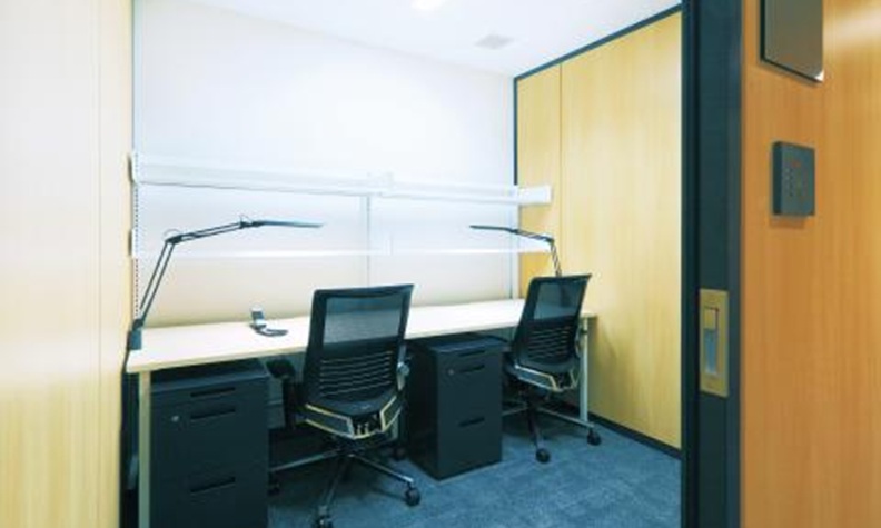 新宿のレンタルオフィス「クロスオフィス新宿」