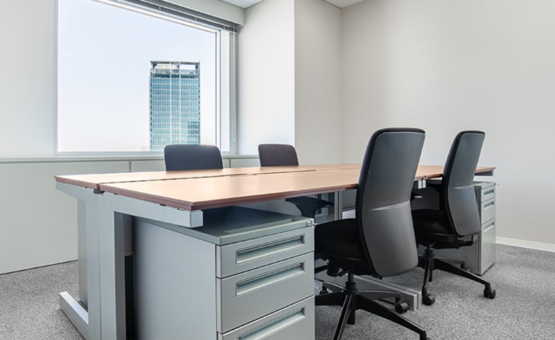 横浜のレンタルオフィス「リージャス横浜スカイビル」