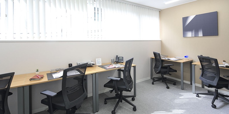神田のレンタルオフィス「リージャス神田」_個室
