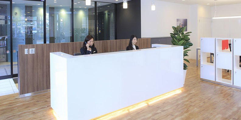 神田のレンタルオフィス「リージャス神田」_受付