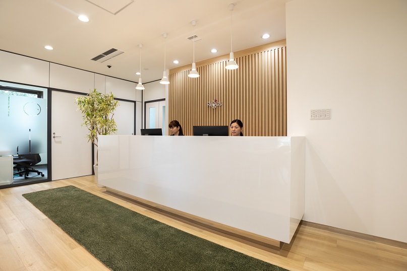 レンタルオフィス「リージャス 岡山アクロスキューブビジネスセンター」のレセプション