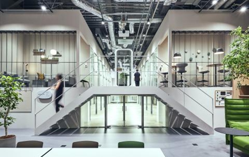 博多のレンタルオフィス「スモールオフィスMol.t」