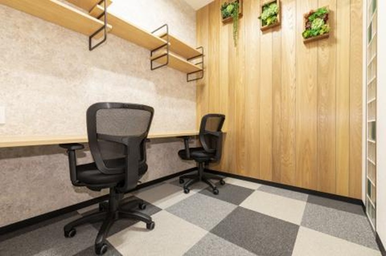 大阪本町のレンタルオフィス「BIZcomfort大阪江戸堀」_個室