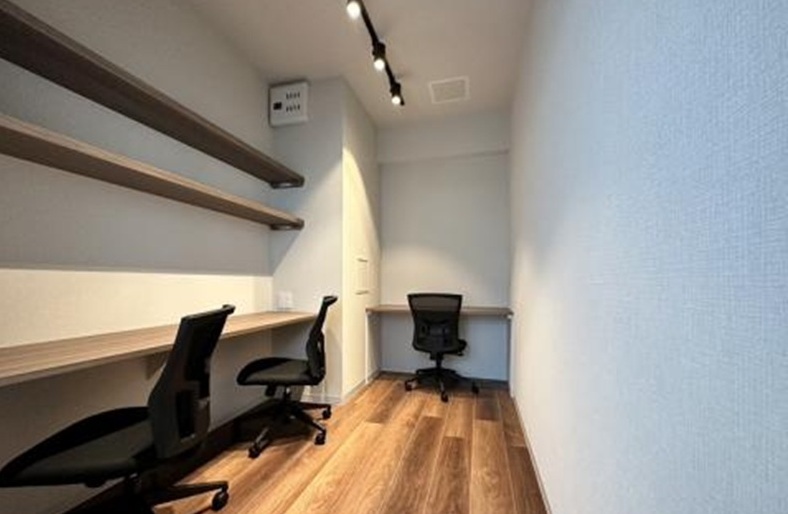 兜町のレンタルオフィス「THE HUB 日本橋兜町」